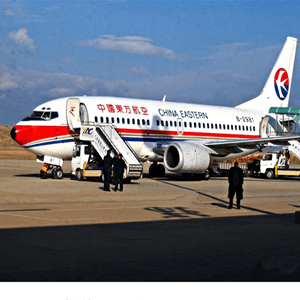 张孝空运公司航空快运业稳步发展的原因是什么？